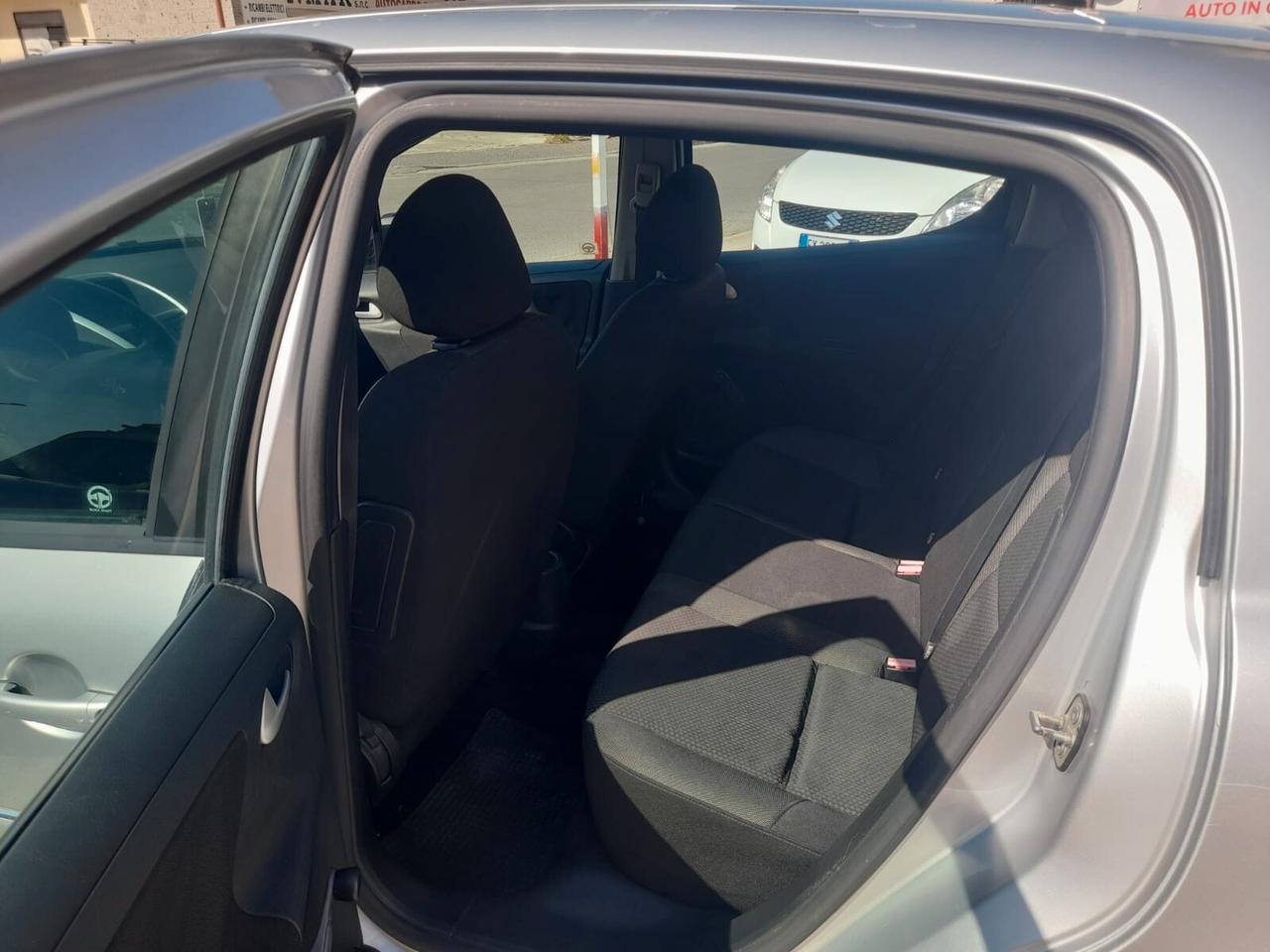 Peugeot 207 1.4cc gpl 12 mesi garanzia-2013