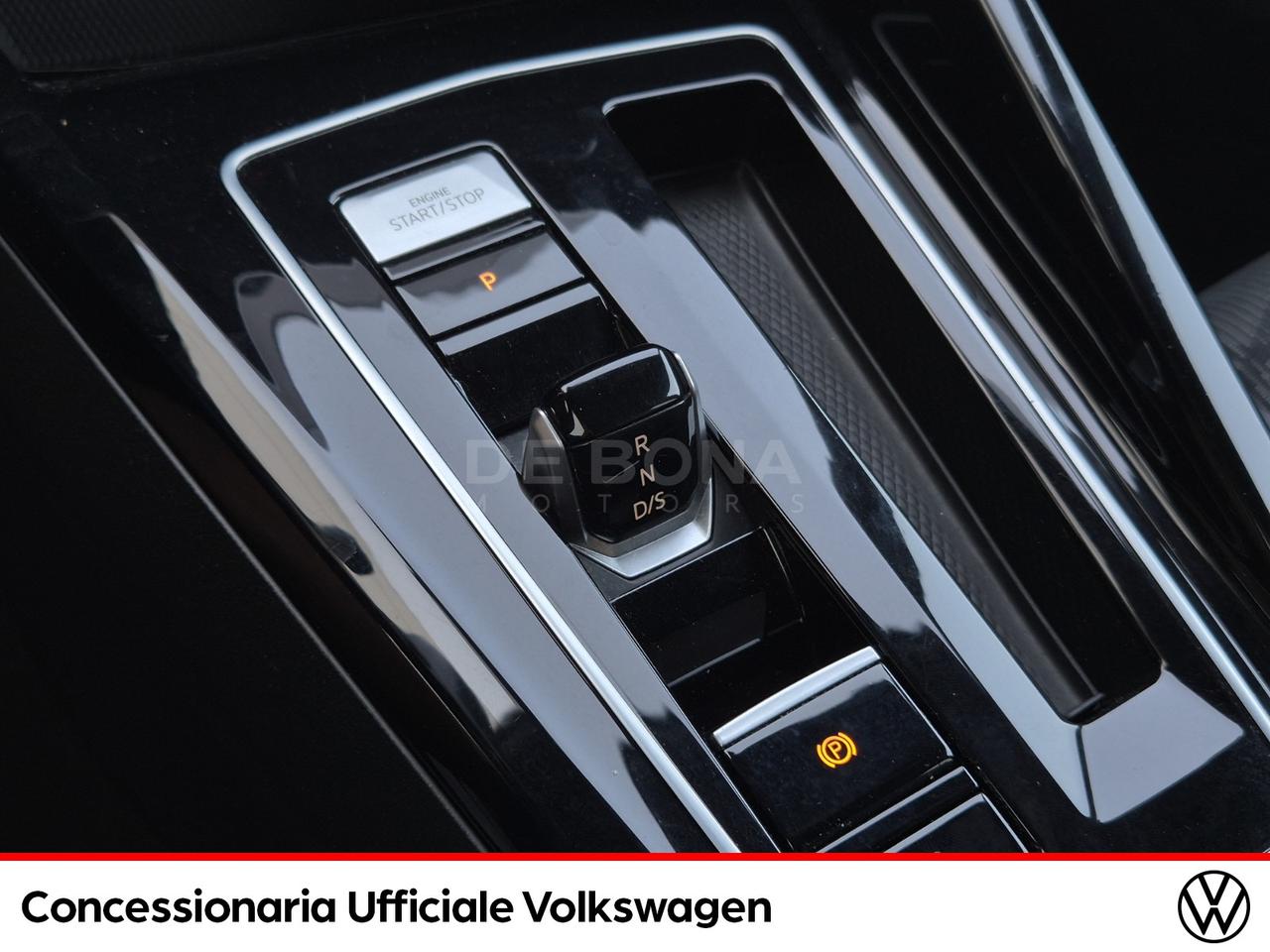 Volkswagen Golf variant 1.5 etsi evo r-line 150cv dsg