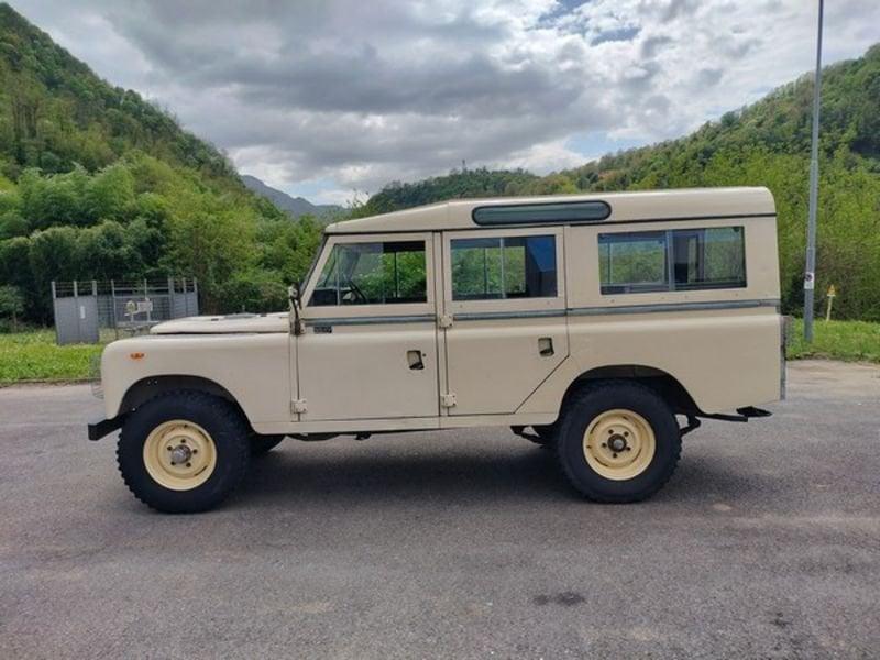 Land Rover 109 Serie III Land Rover Defender