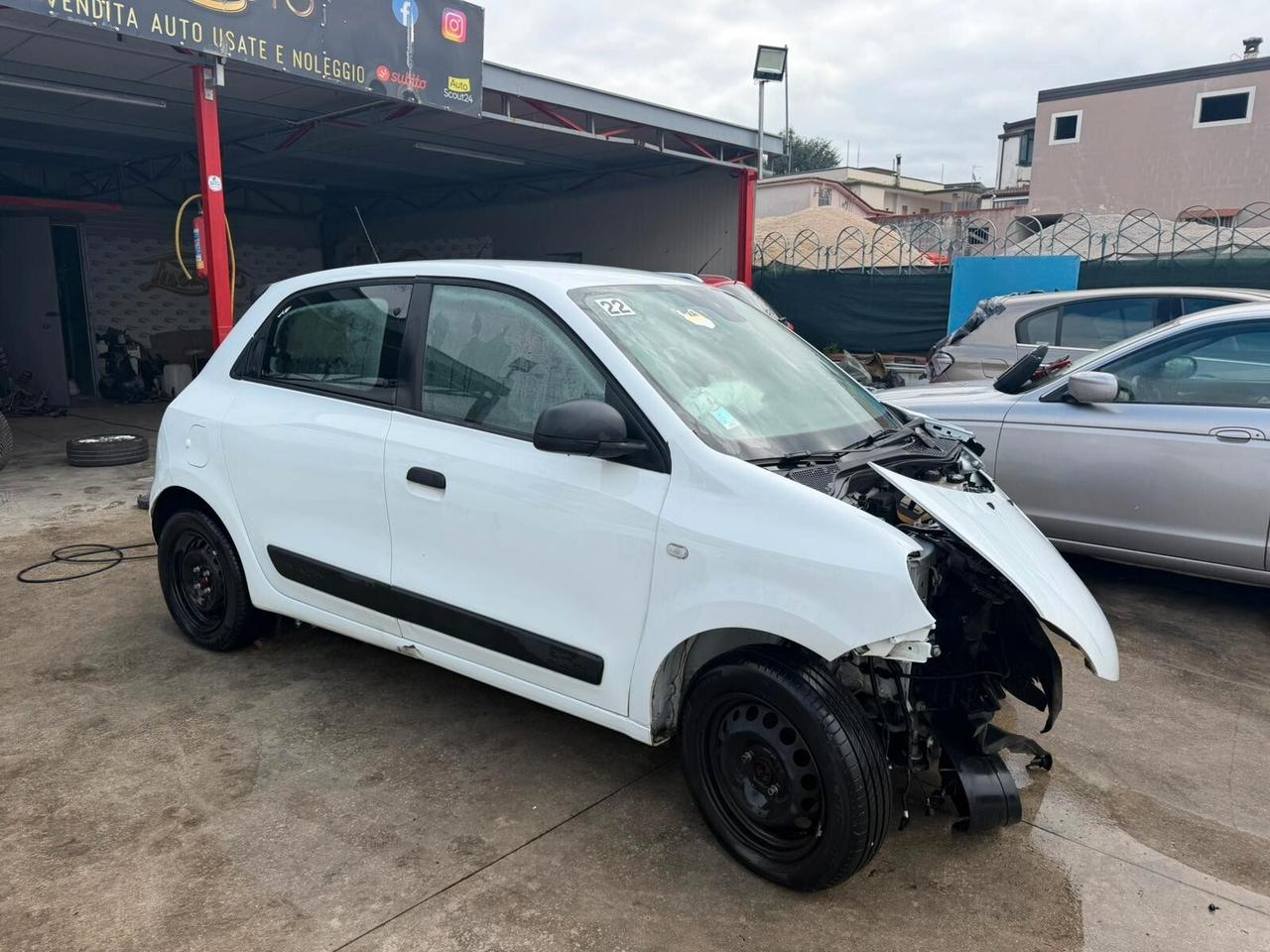 Renault Twingo 1,0 sinistrato - 2020