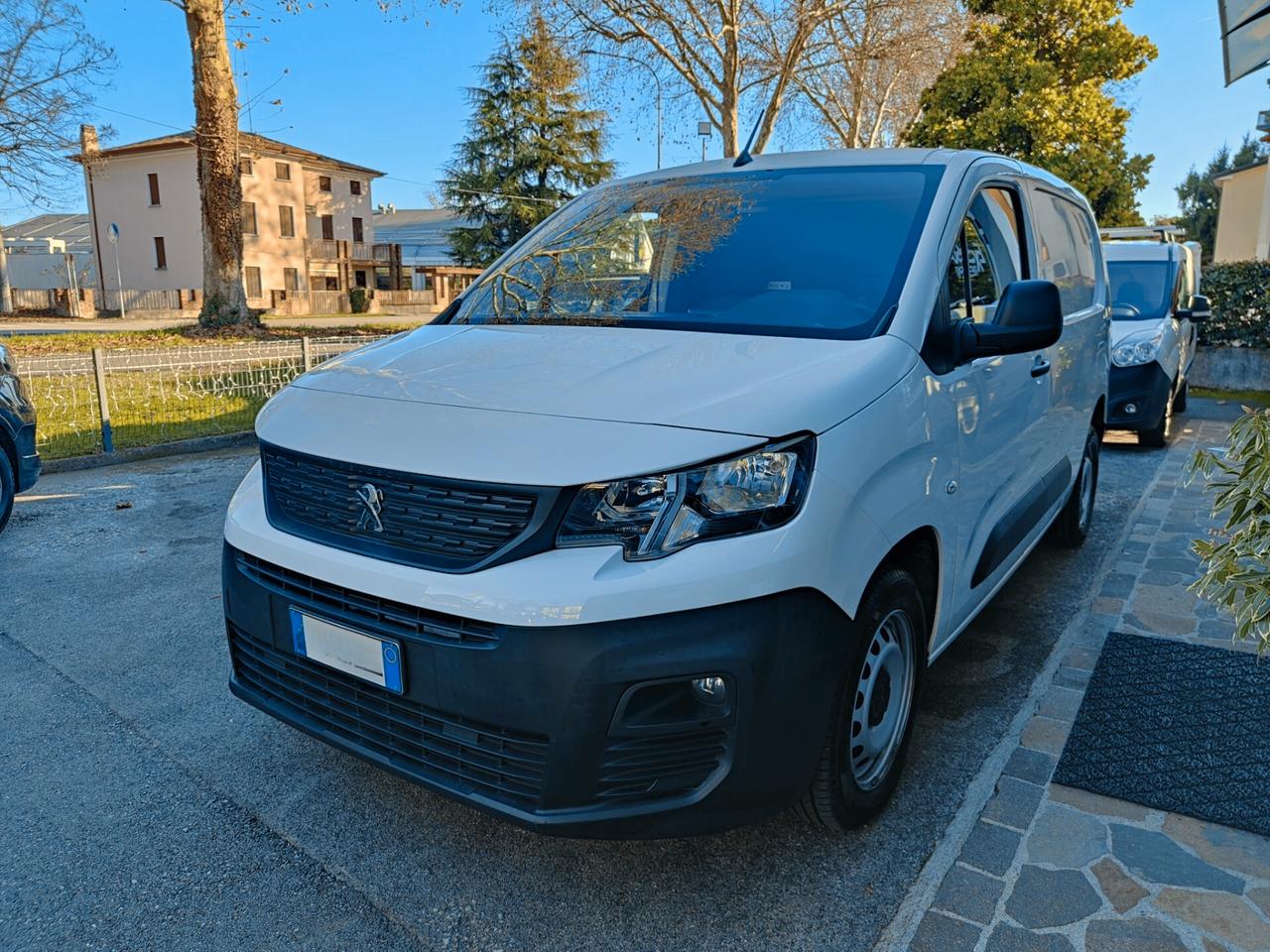Peugeot Partner BlueHDi 100 PL Furgone Premium Allestito