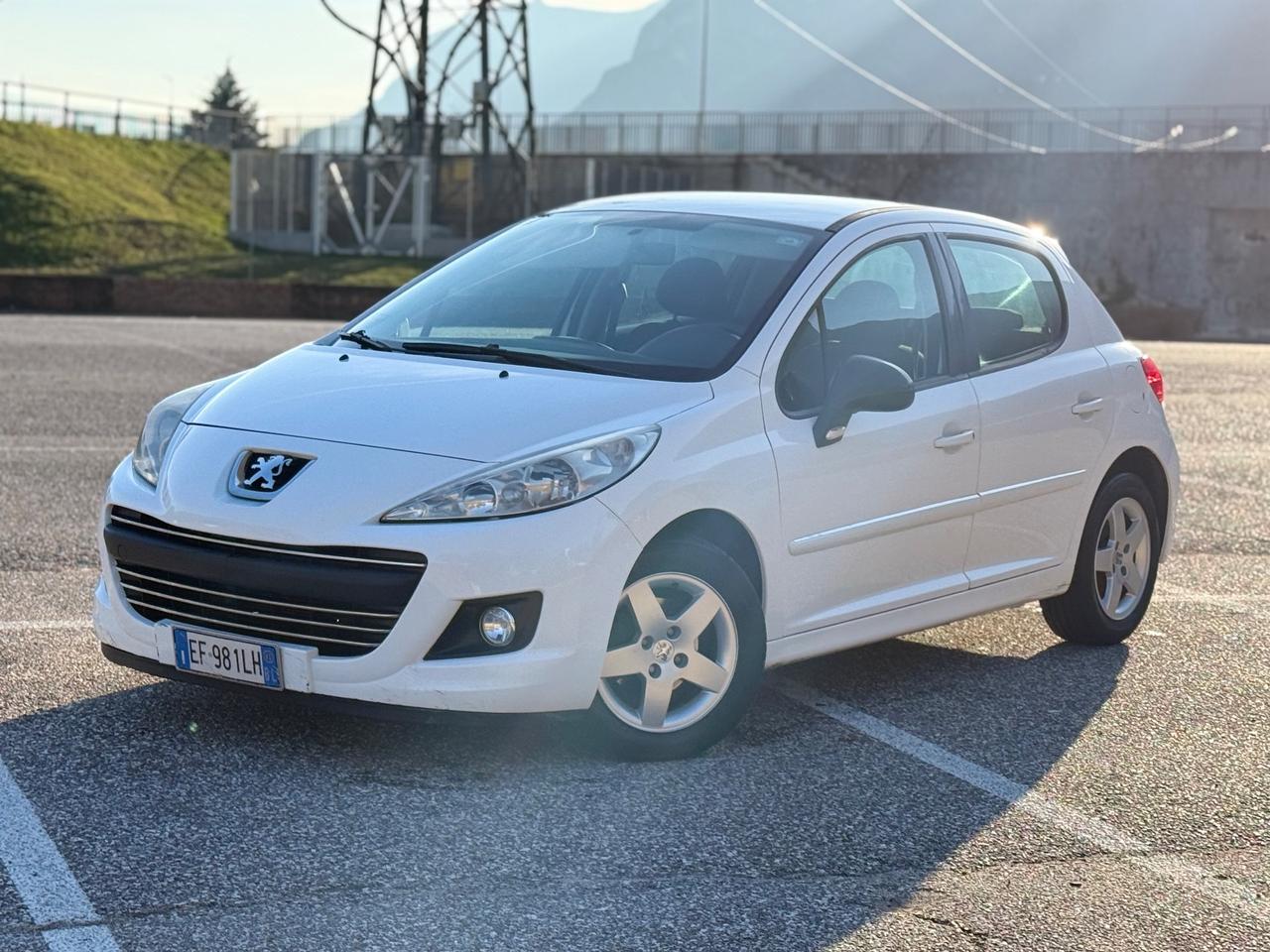Peugeot 207 1.6 HDi OK NEOPATENTATI