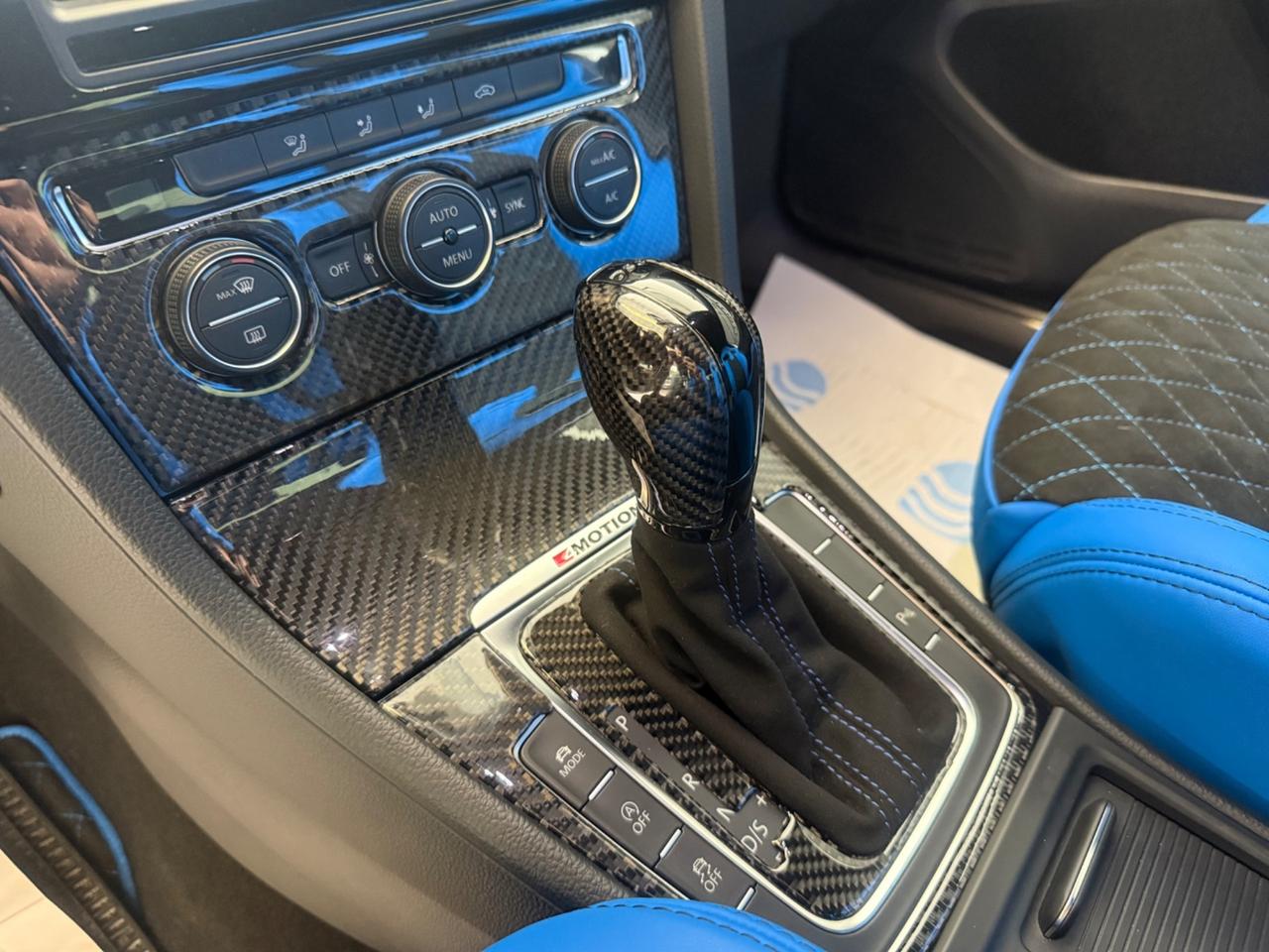 Volkswagen Golf GTI 7R da VETRINA