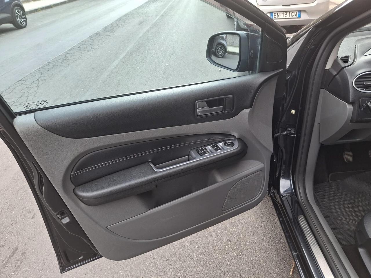 Ford Focus 1.6 TDCi (90CV) 5p. Tit.