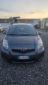 Toyota Yaris 1.0 5 porte Luxury pack