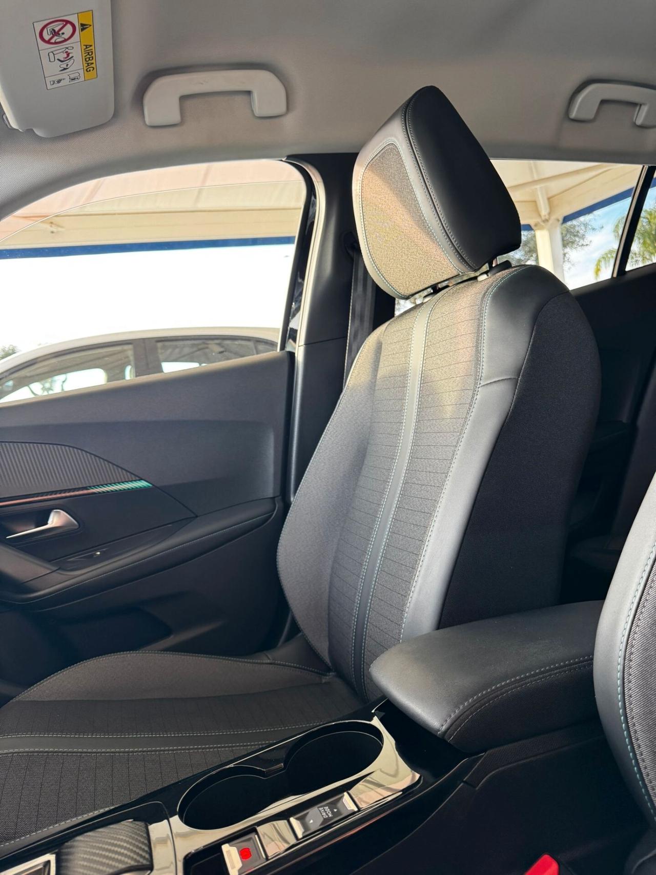 Peugeot 2008 BlueHDi 130 S&S EAT8 GT Pack