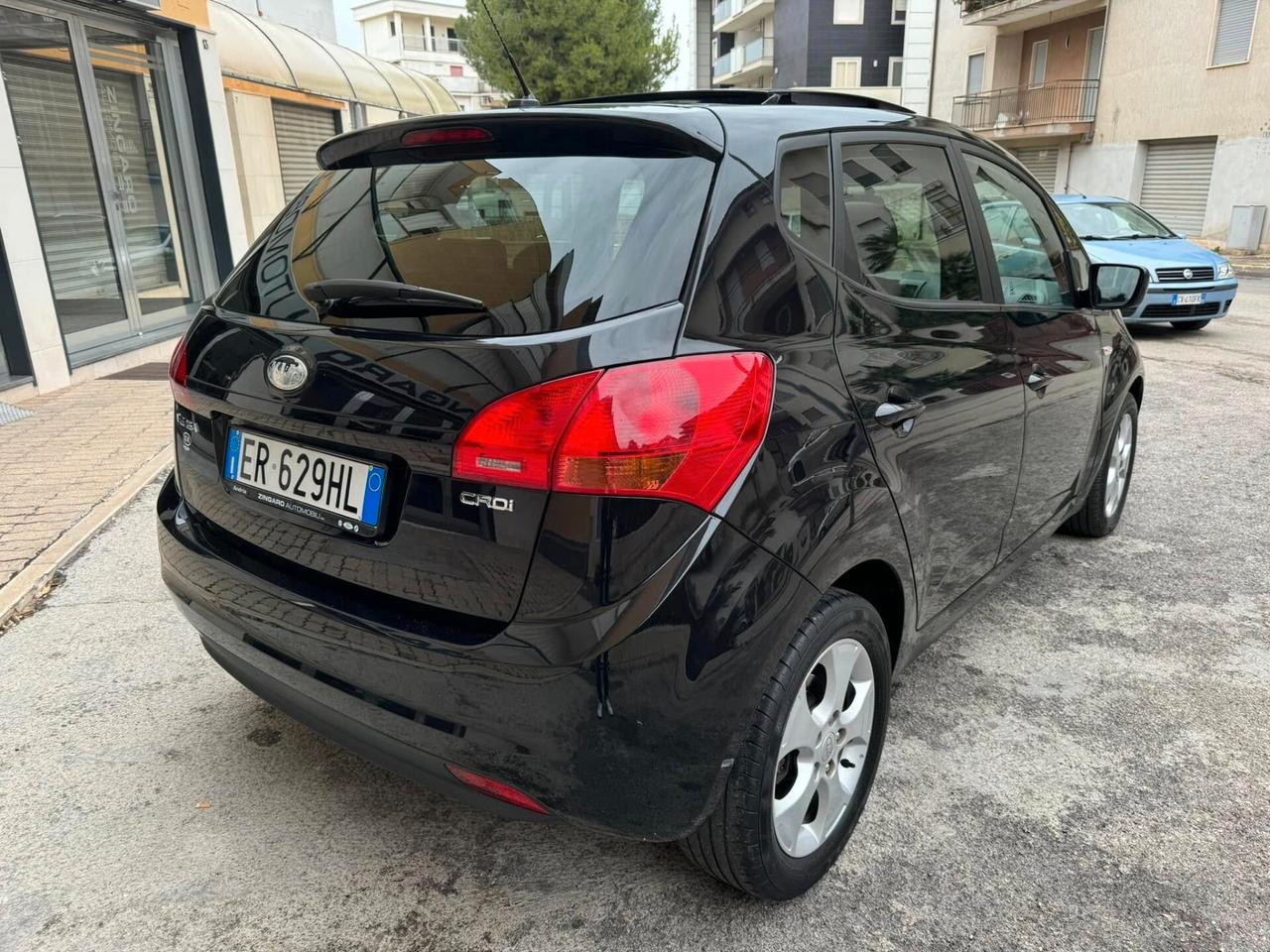 KIA VENGA 1.4 HDI 90 CV. TETTO APRIB. SENSORI CERCHI IN LEGA