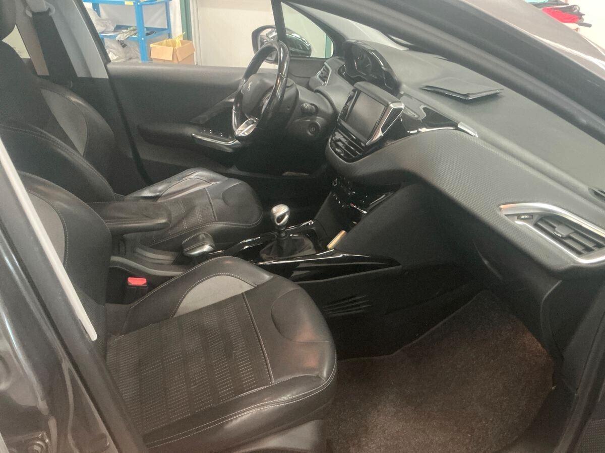 Peugeot 2008 1.6 Blue-HDi 88 Kw Allure
