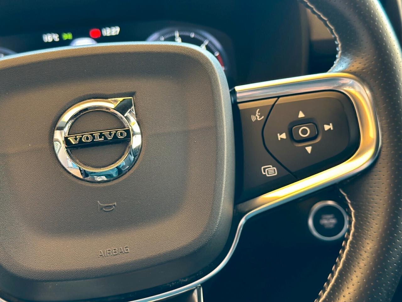 Volvo XC40 D3 AWD R-design 150 Cv