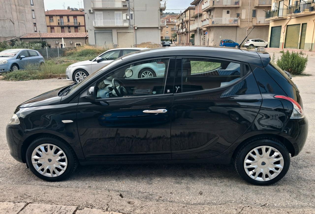 LANCIA YPSILON GOLD 1.2 BENZINA 70CV