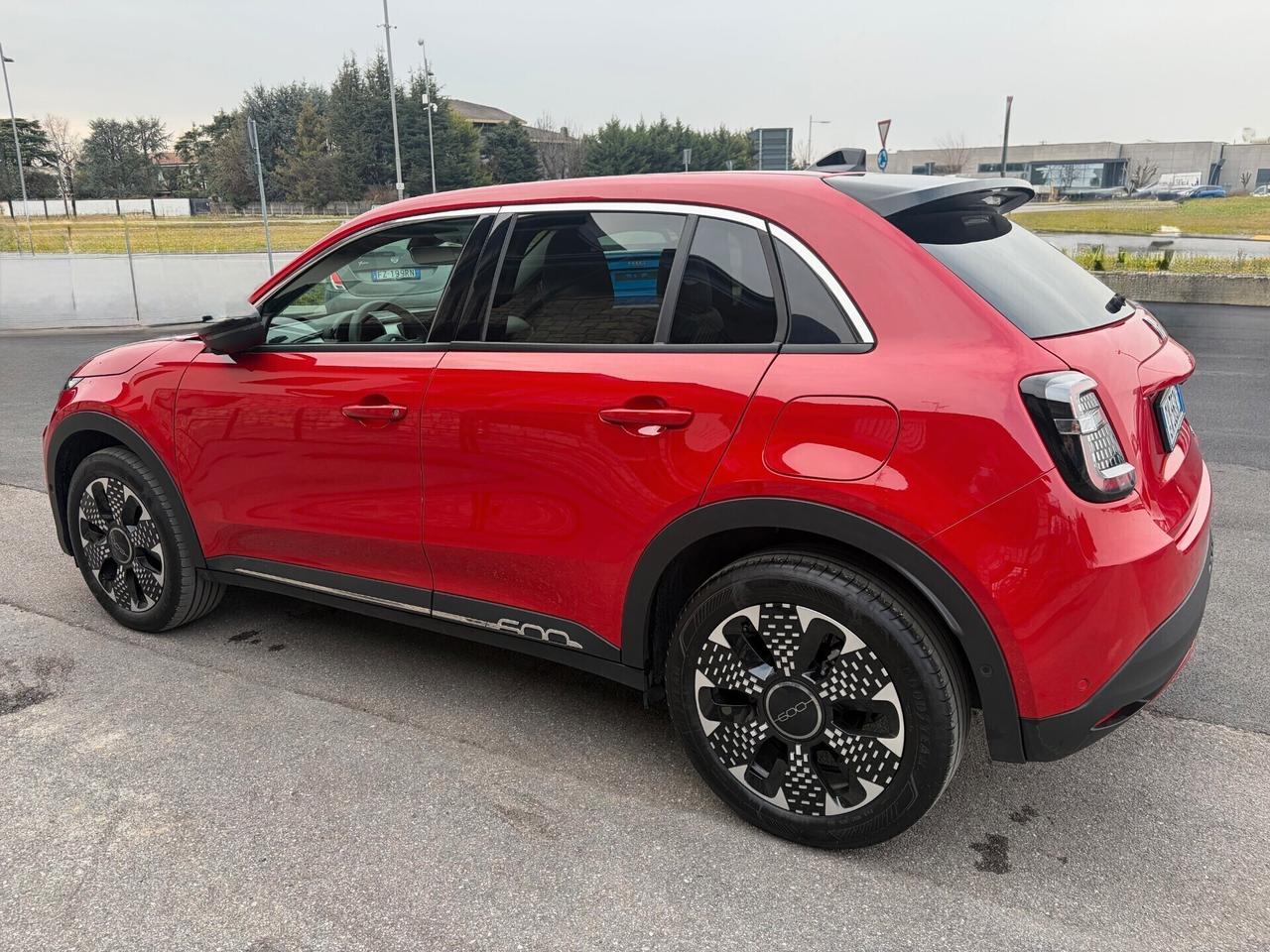 Fiat 600 Hybrid 100 CV La Prima Disponibilità in Diversi Colori !!!