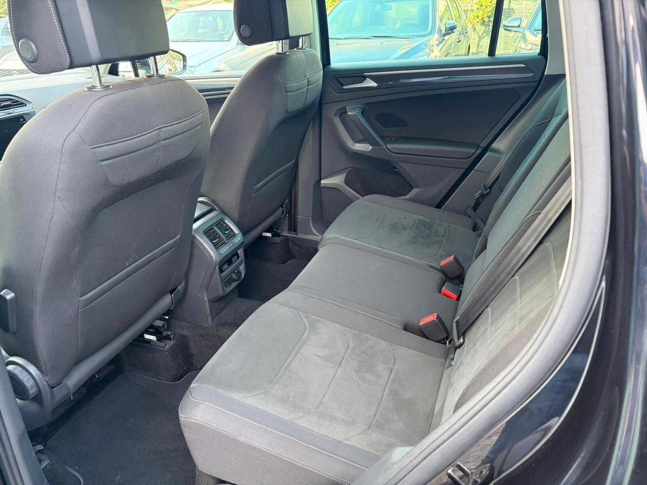 Volkswagen Tiguan 2.0 TDI 150 CV SCR DSG 4MOTION Elegance*EURO6*NAVI