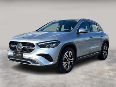 Mercedes GLA 180 180 D Progressive Advanced 8G-DCT