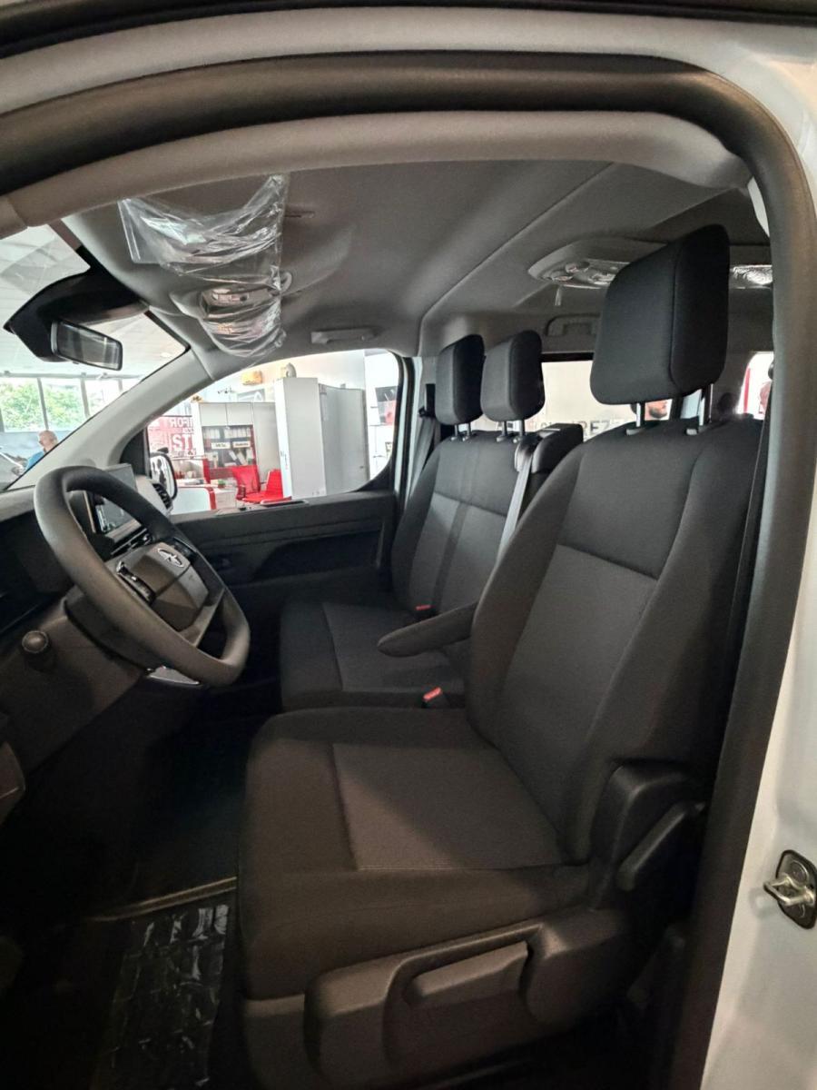 OPEL - Vivaro Station Wagon 177 AT8 XL 9S