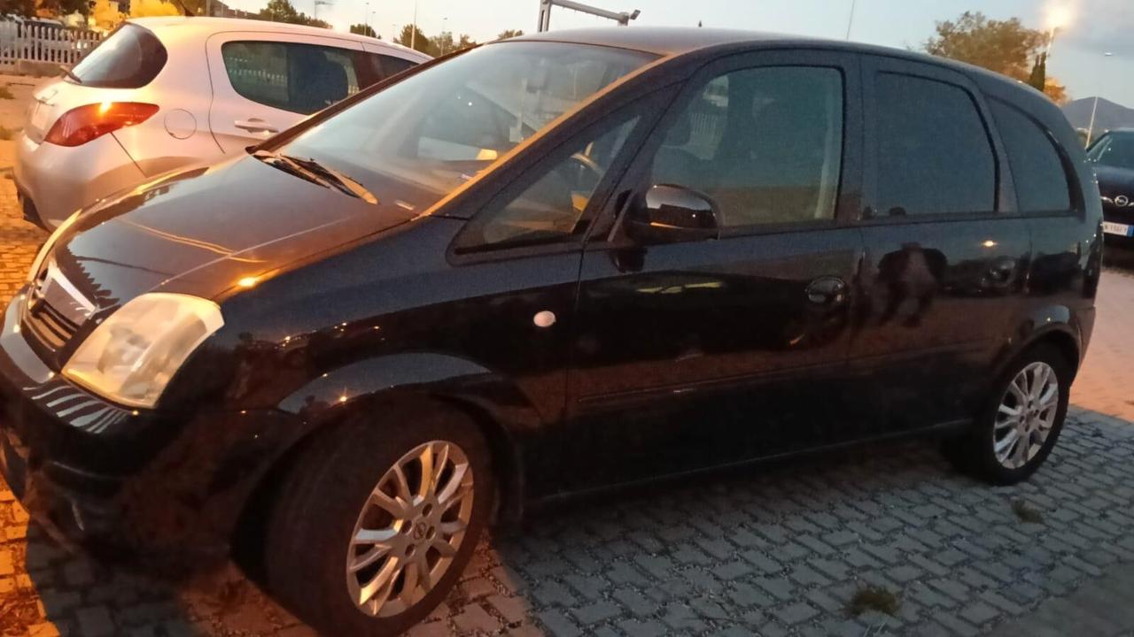 Opel Meriva 1.4 16V GPL-TECH Enjoy