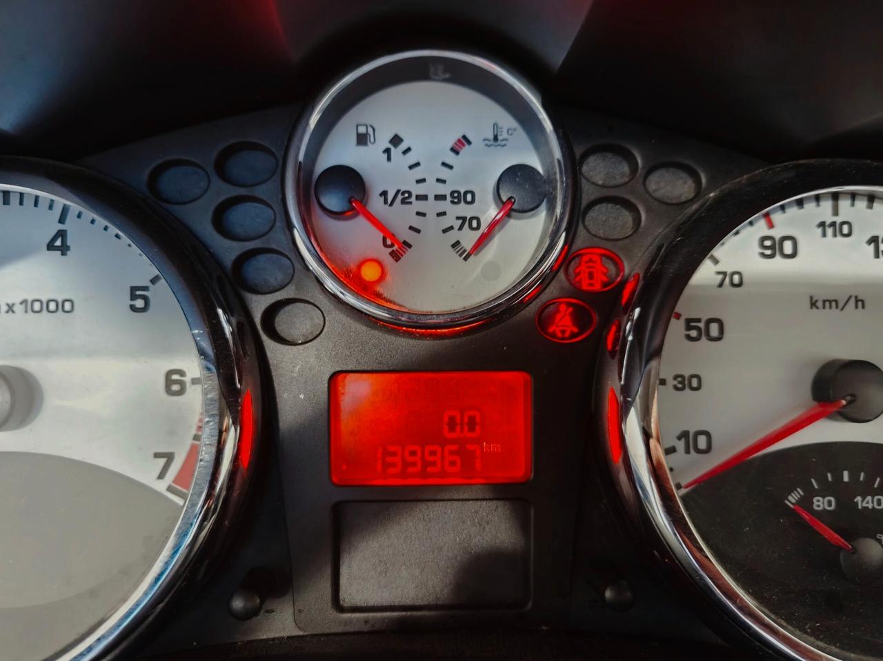 Peugeot 207 1.6 VTi 120CV CC aut. Féline