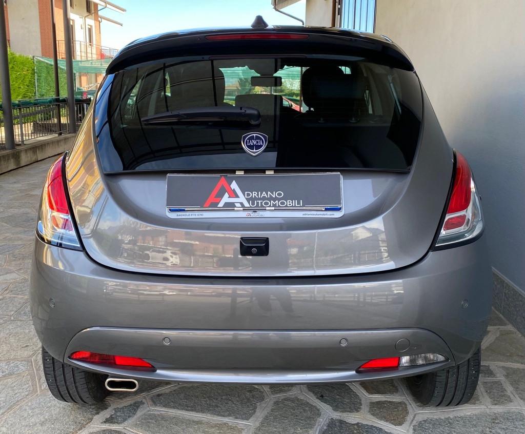 Lancia Ypsilon 1.0 firefly hybrid Platino s&s 70cv