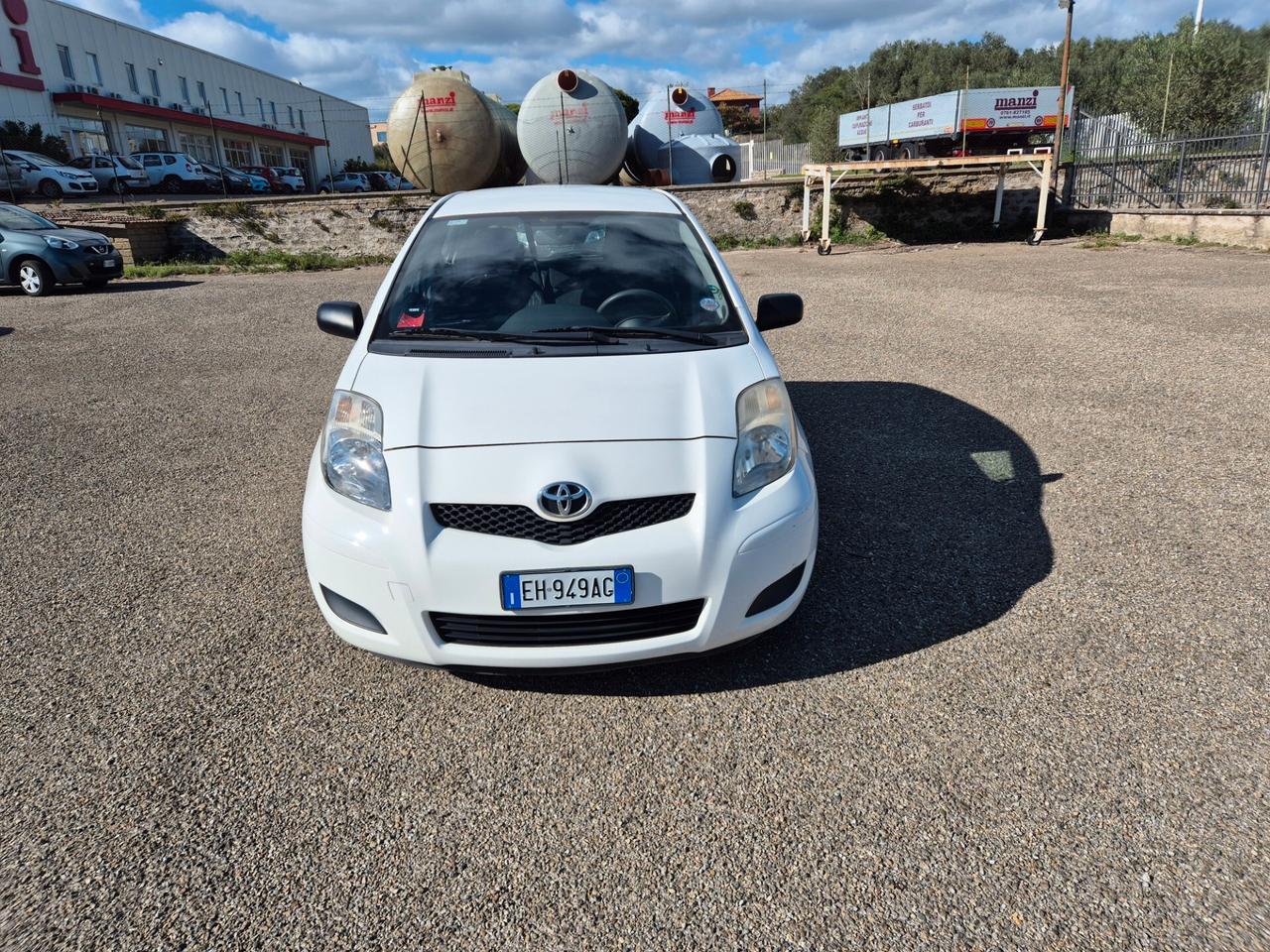 Toyota Yaris 1.0 5 porte Now