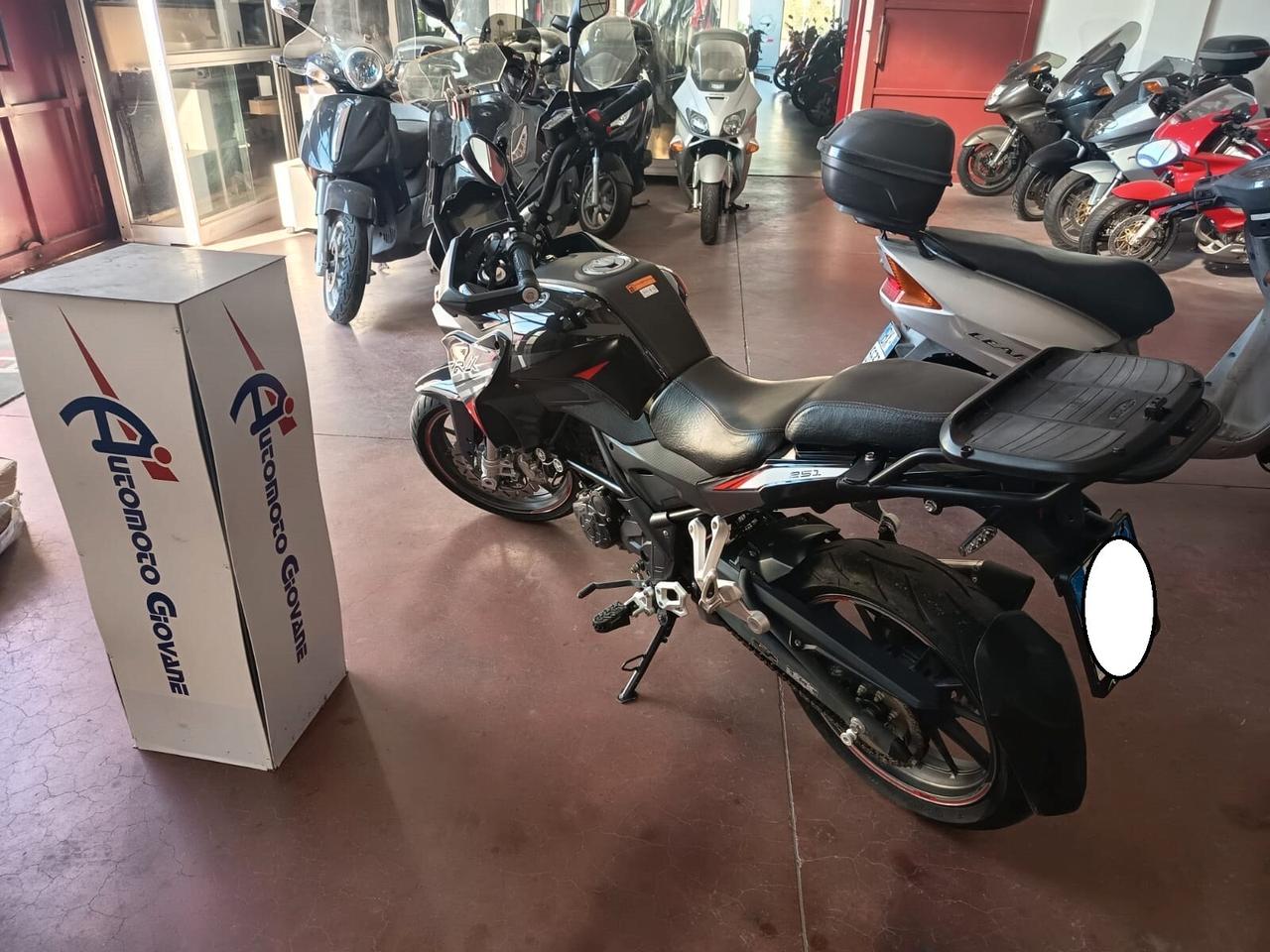 Benelli TRK 250