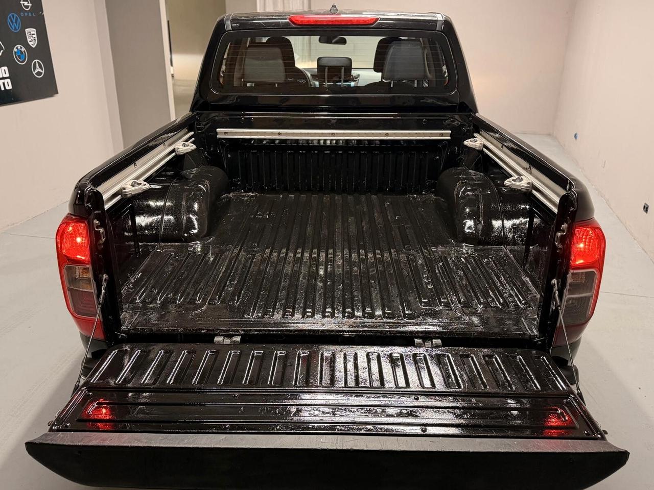 Nissan Navara 2.3 dCi 4WD Double Cab N-Connecta