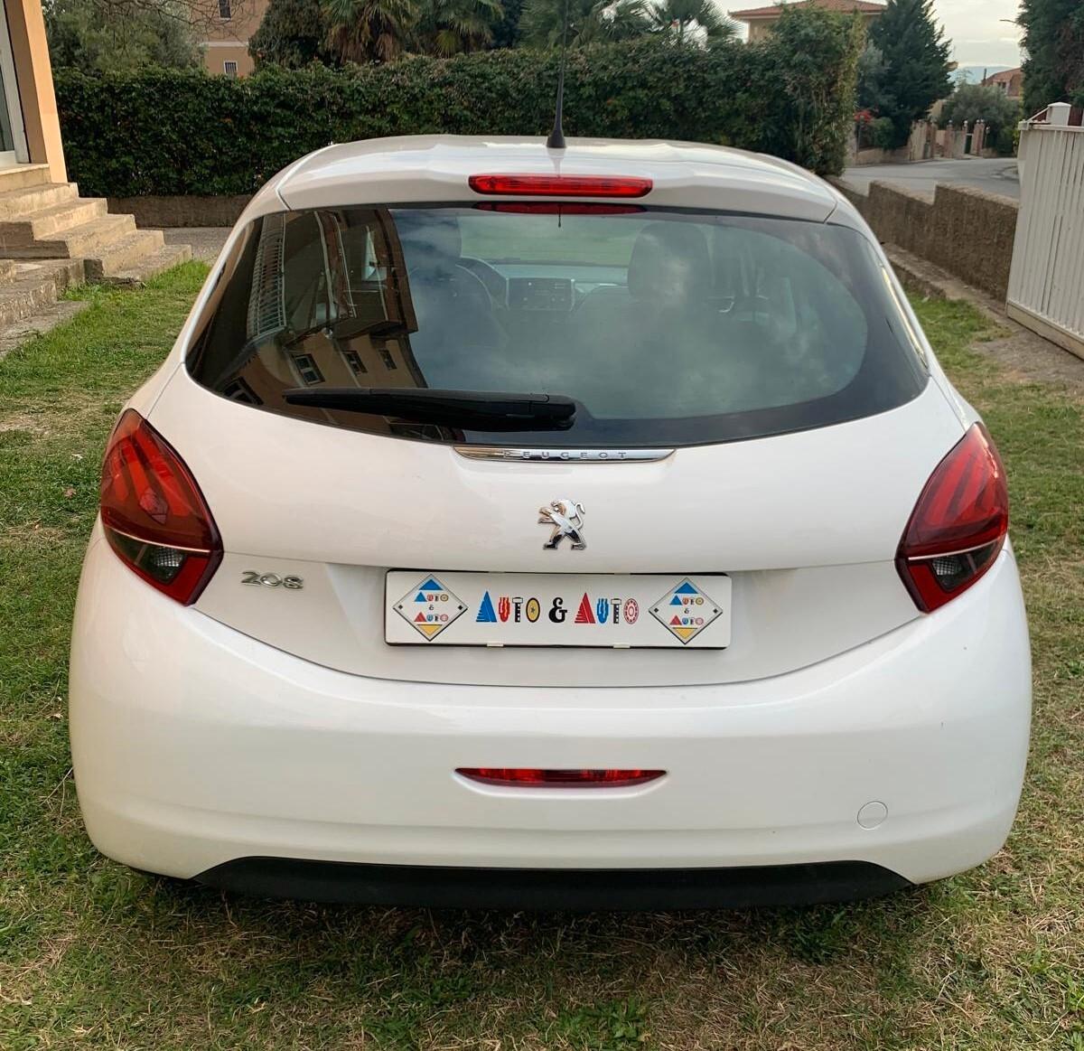 Peugeot 208 BlueHDi 75 5 porte Allure