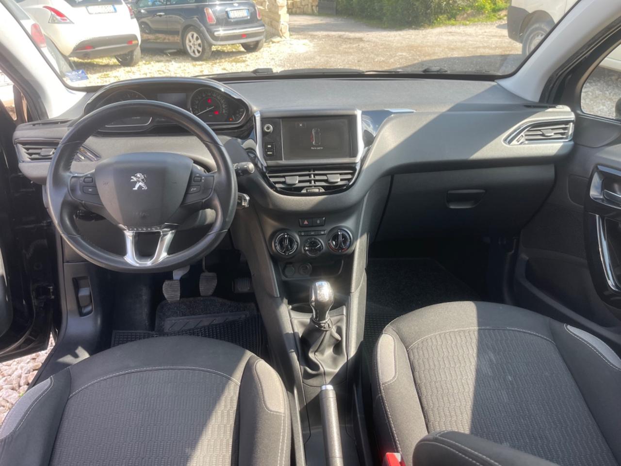 Peugeot 208 PureTech 82 5 porte Allure