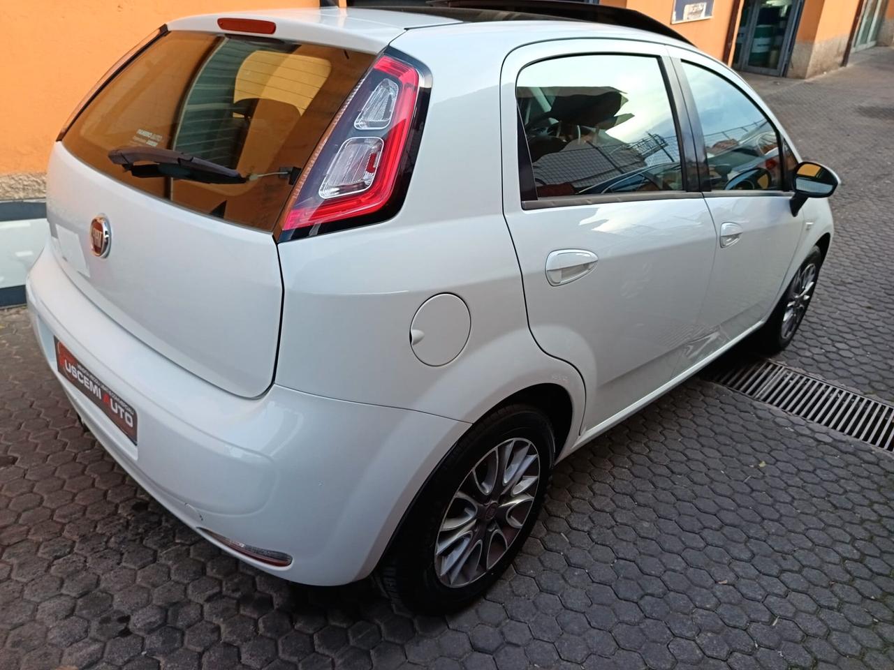 Fiat Punto 1.4 S&S 8V 5 porte Lounge gpl con tetto panoramico elettrico