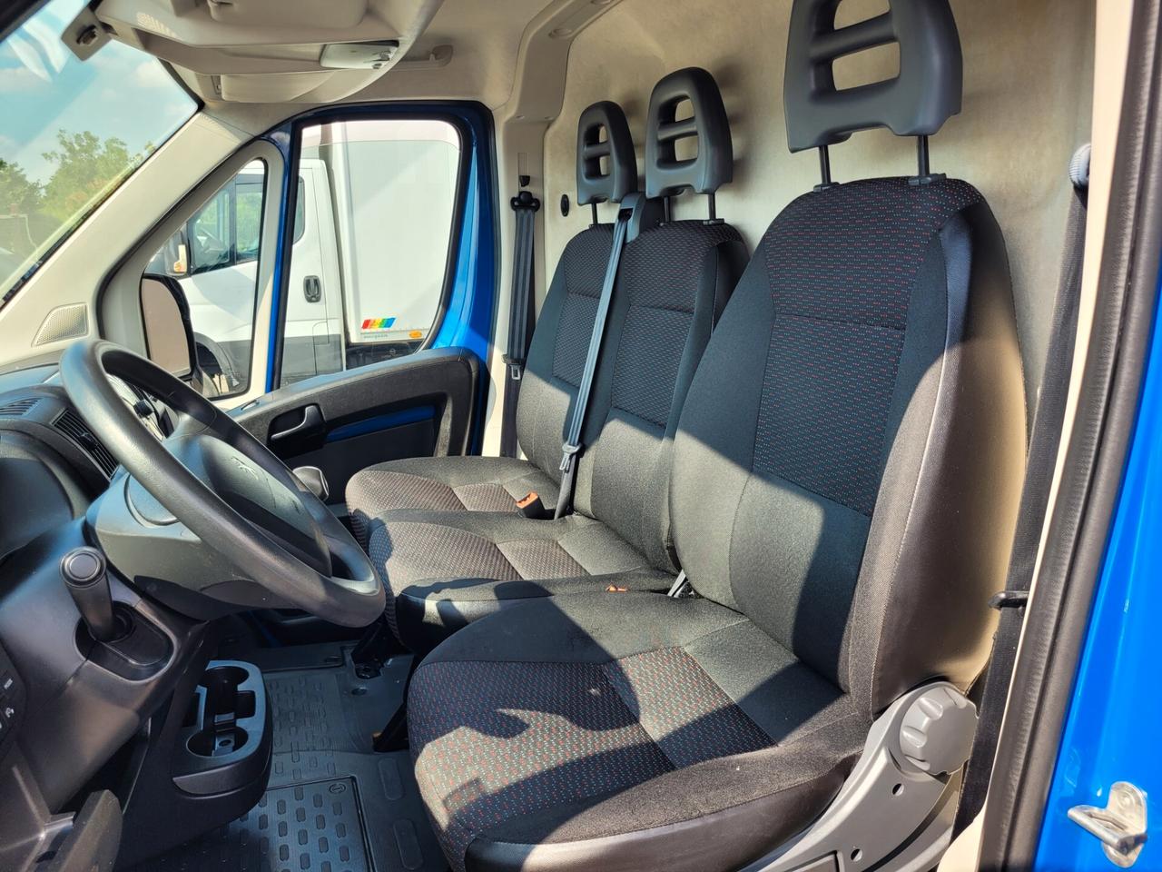 Peugeot Boxer 330 2.2 BlueHDi 140 S&S PC-TN Furgone