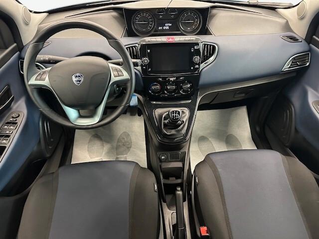 Lancia Ypsilon 1.0 firefly hybrid Gold s * 2024 * 10.000 KM *