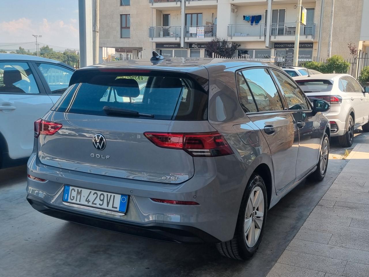 Golf VIII 2020 1.0 etsi evo Life 110cv dsg