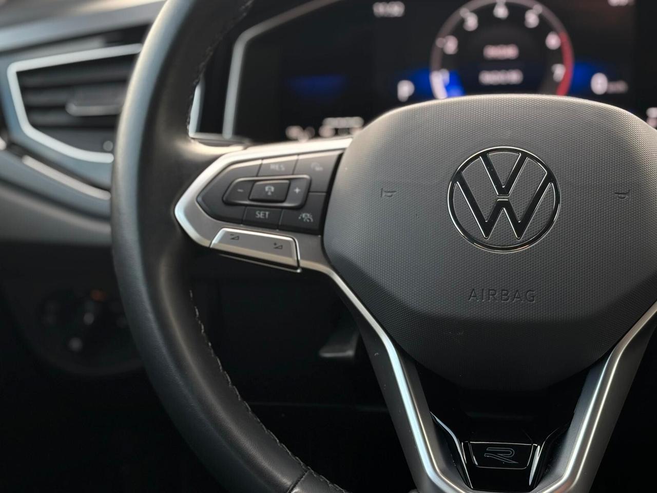 Volkswagen Polo 1.0 TSI DSG R-Line