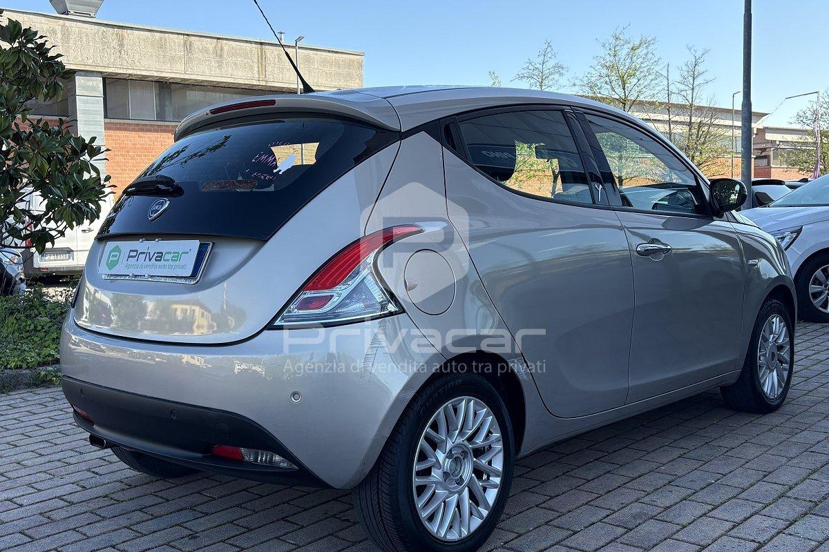 LANCIA Ypsilon 1.2 69 CV 5 porte Gold
