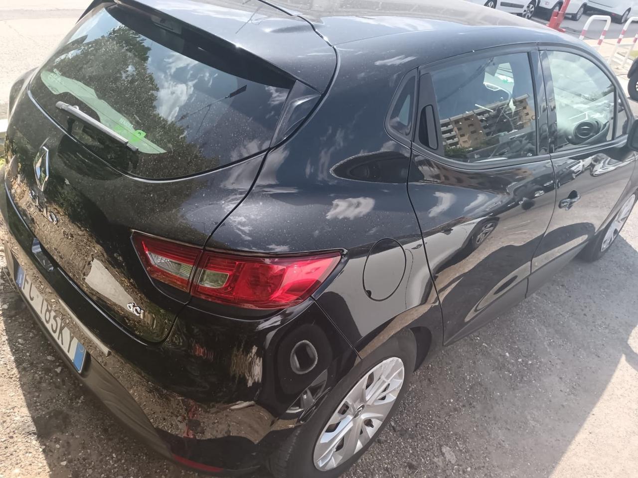 Renault Clio dCi 8V 75 CV Start&Stop 5 porte Energy Duel