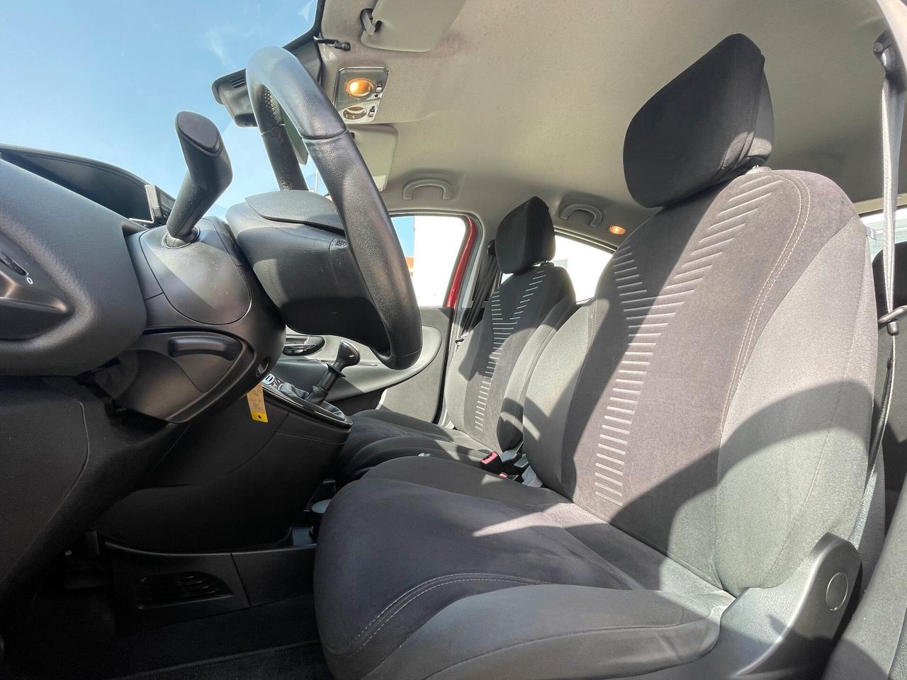 Lancia Ypsilon 1.2 69 CV 5 porte S&S Silver