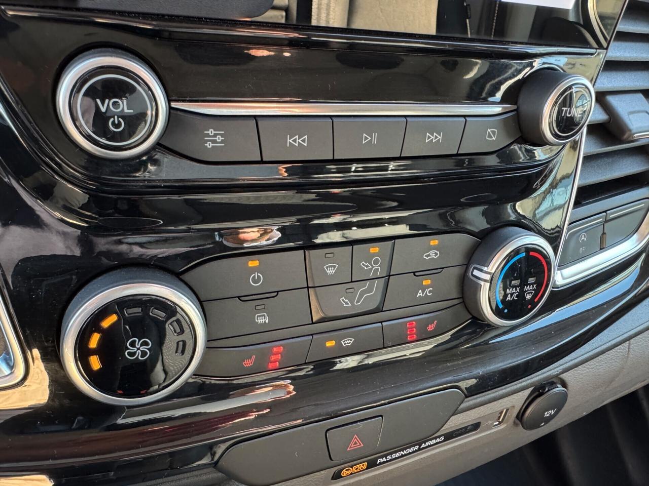 Ford Transit Custom Van Sport 2.0TDCi 185CV Autom. L1H1