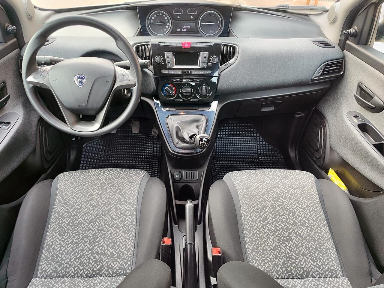 Lancia Ypsilon 1.0 FireFly SILVER 70CV