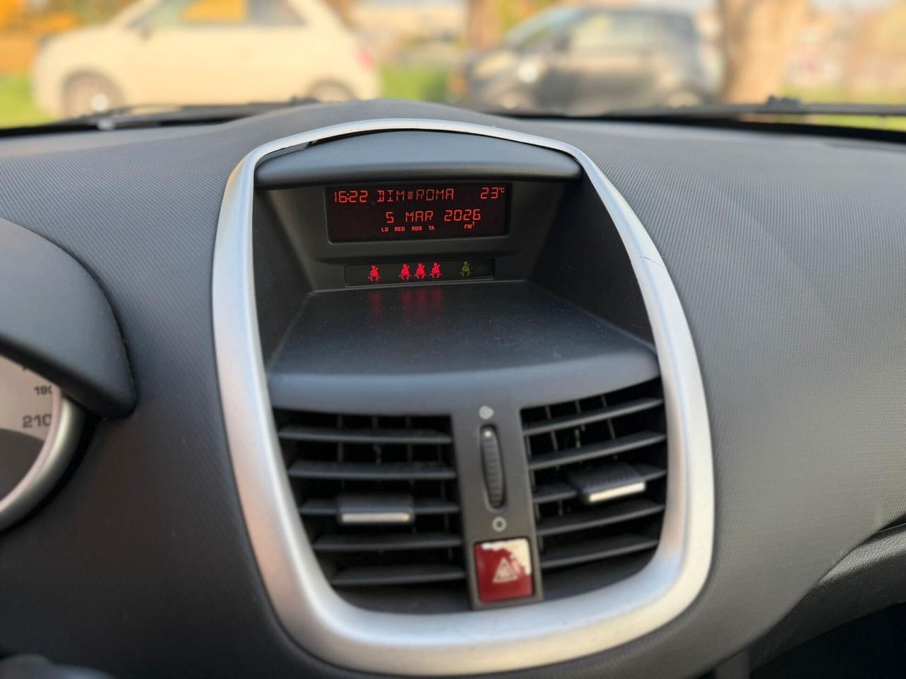 Peugeot 207 SOLO 60.000 KM OK NEOPATENTATI