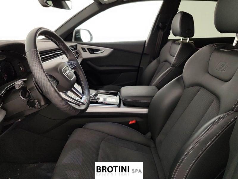 Audi Q8 50 TDI 210kW quattro tip. S Line Edition