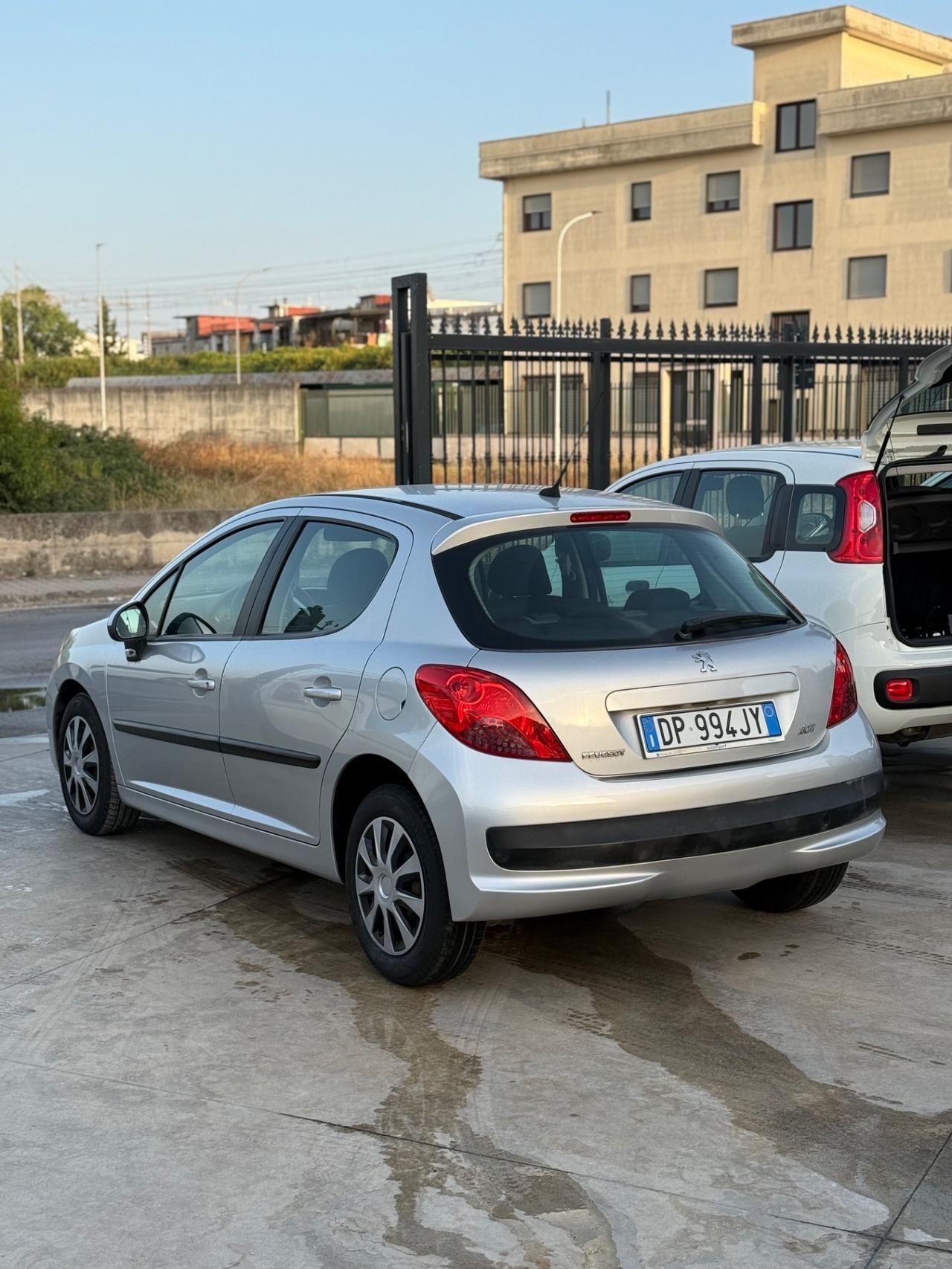 Peugeot 207 1.4 VTi 95CV 5p. ONE Line