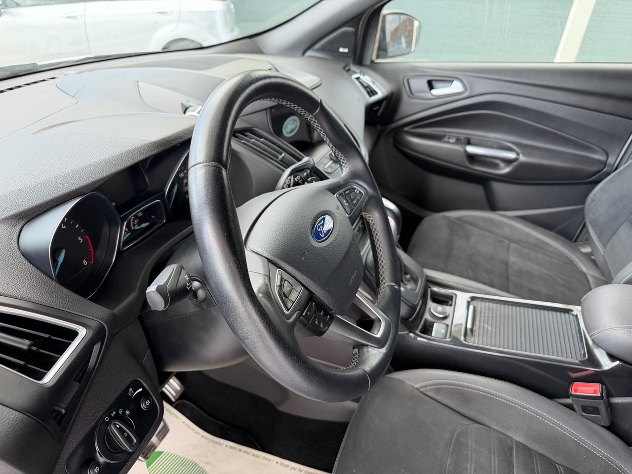 Ford Kuga 1.5 TDCI 120 CV S&S 2WD Powershift ST-Line