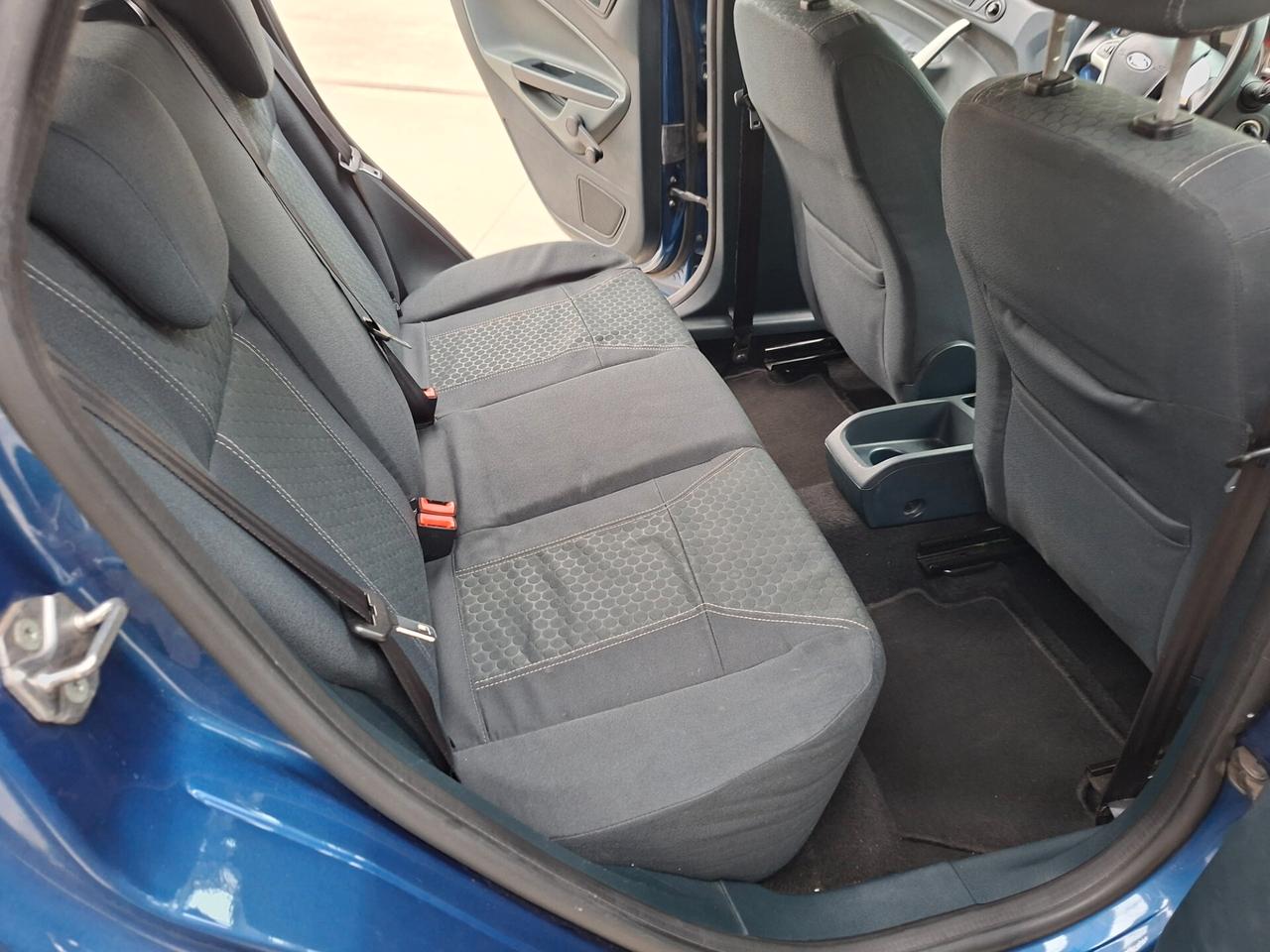 Ford Fiesta 1.4 TDCi 68CV 5 porte Titanium