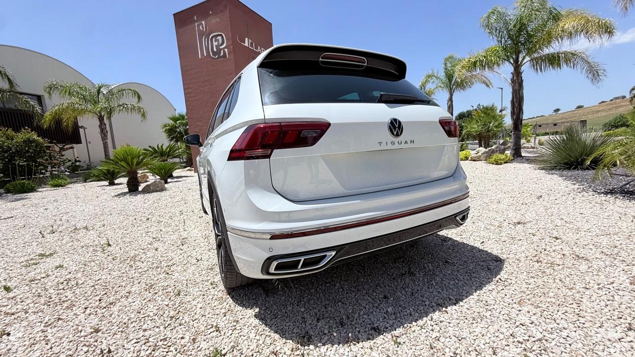 Volkswagen Tiguan 2.0 TDI 150 CV SCR DSG R-Line