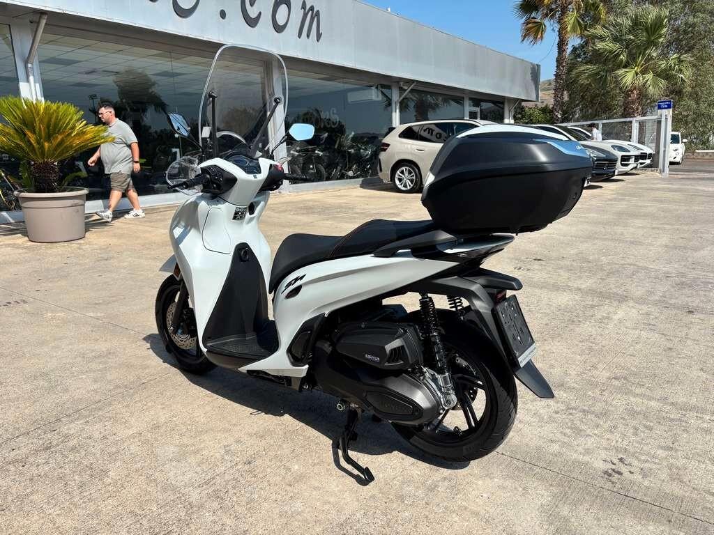 Honda SH 350 2026 / SOLO 1.000 KM Tua a solo 59 Euro al mese