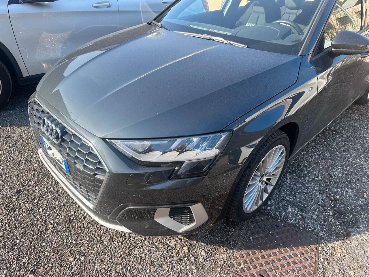 Audi A3 Sedan 30 TFSI S tronic line edition