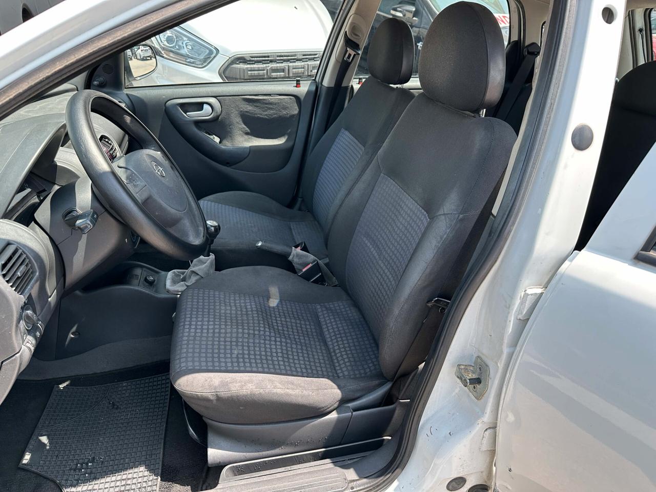 Opel Corsa 1.2i 16V cat 5 porte Enjoy