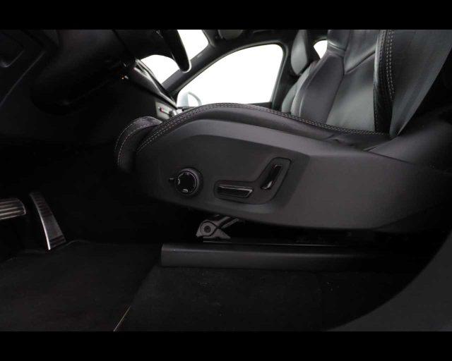VOLVO XC90 D5 AWD Geartronic 7 posti R-design