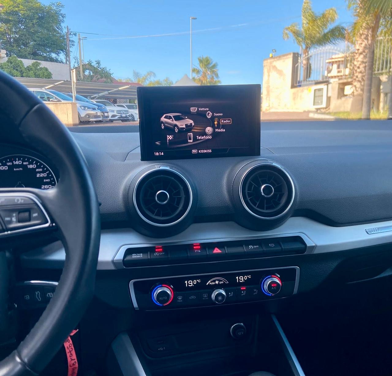 Audi Q2 30 1.6 tdi 116cv S-Tronic Admired