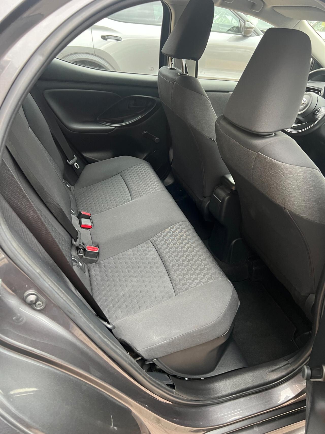 Toyota Yaris 1.5 Hybrid 5 porte Active