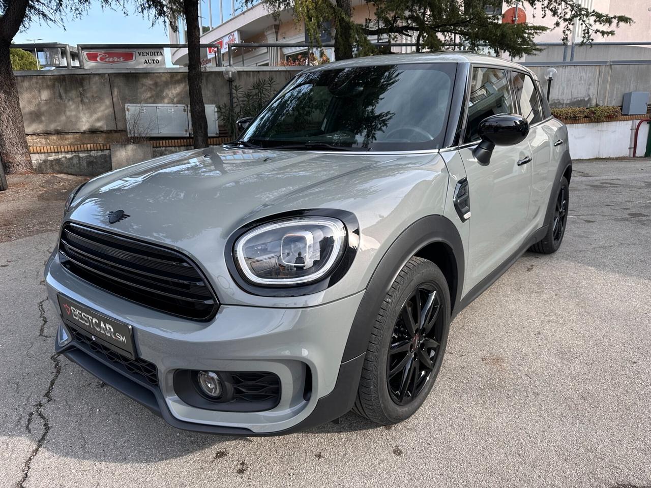 Mini Countryman COOPER D AUTOMATIC _ JOHN COOPER WORKS_PANORAMA_R18_BLACK PAKET