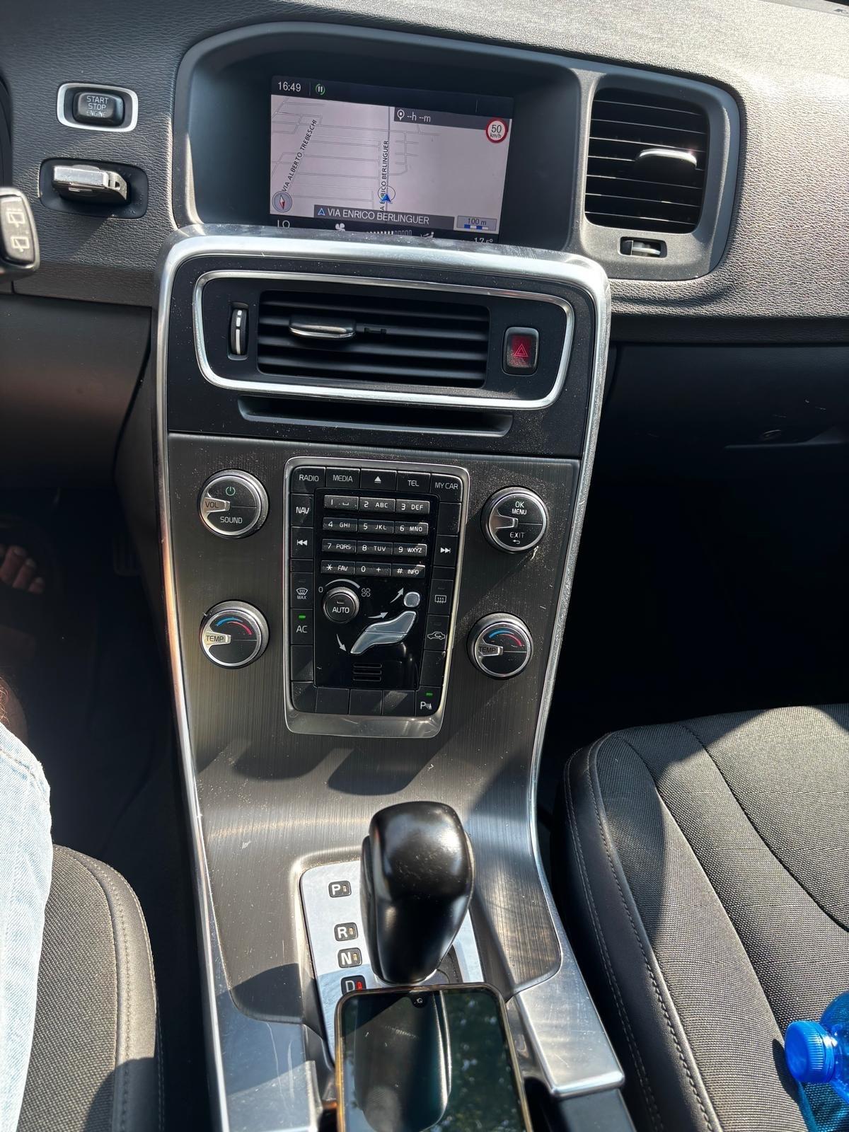 Volvo V60 D3 Geartronic Summum ..CELL 320 147 1147 WUATSAPP